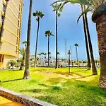 Exclusive Ocean Front דירה